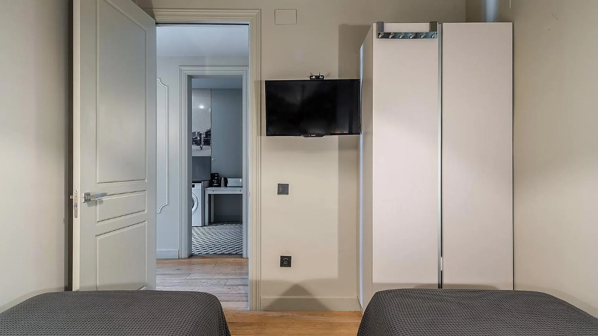 2165 - Ab Casa Saltor Apartment Barcelona Spain